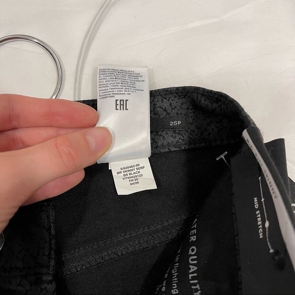 Banana Republic Mid Rise Skinny Ankle Jeans in Printed Black 25 Petite - Picture 10 of 11